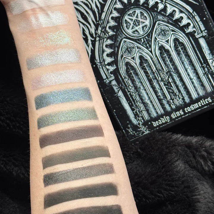 Eyeshadow Palette Gothic