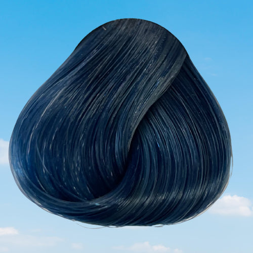 La Riche Directions simulation of Denim Blue hair colour on a level 10 swatch