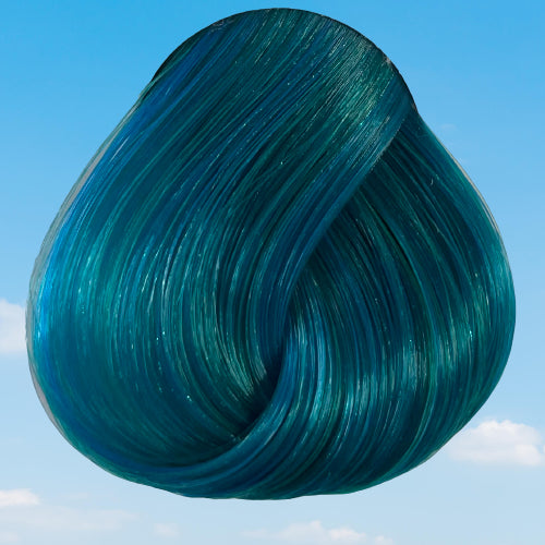 La Riche Directions simulation of Turquoise hair colour on a level 10 swatch
