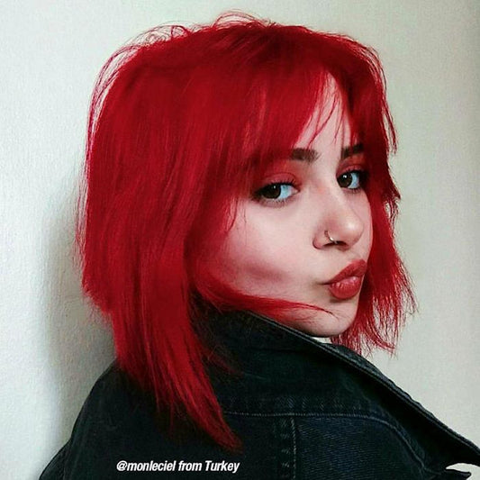 Manic Panic Amplified Pillarbox Red dye hair colour