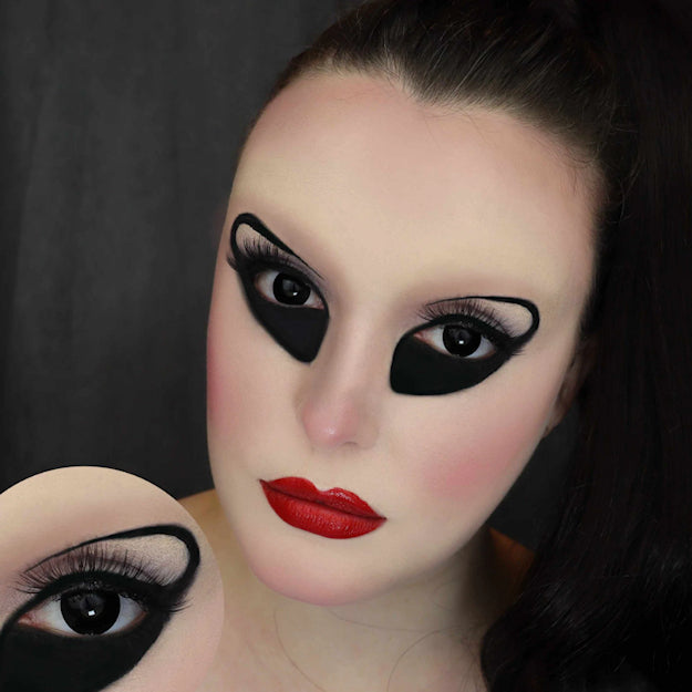 Primal Possessed contact lenses 14.5mm worn