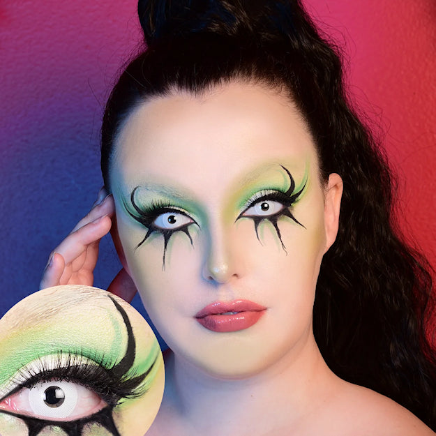 Primal Zombie I contact lenses 14.5mm worn